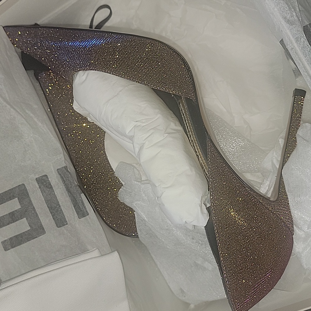 Brand New Alexandre Vauthier Metallic Pumps Size 40/10